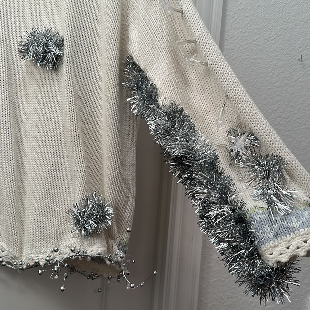 Unique Cream UGLY Christmas sweater XL that LIGHTS UP! Battery pack operated 🎄 - Picture 9 of 10